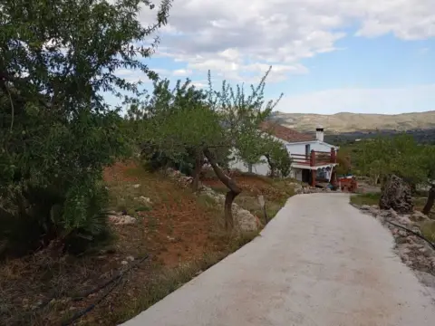 Casa rústica en Les Coves de Vinromà