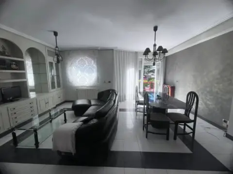 Chalet en Villatoro-Villafría-Castañares-La Ventilla