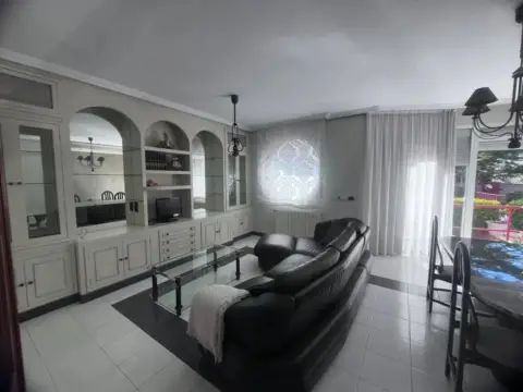 Chalet en Villatoro-Villafría-Castañares-La Ventilla