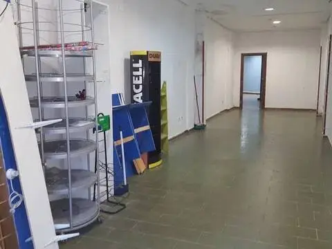 Local comercial en calle de Fuertes Acevedo