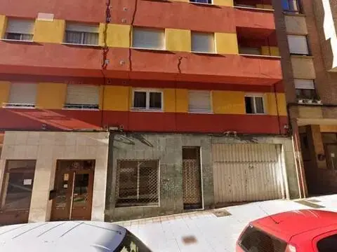 Local comercial en calle de Teodoro Cuesta