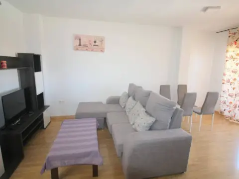 Piso en Zona Avenida de los Ogíjares