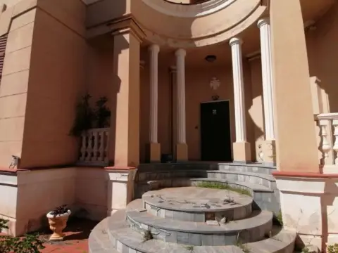 Chalet en Urbanización Torre Guil