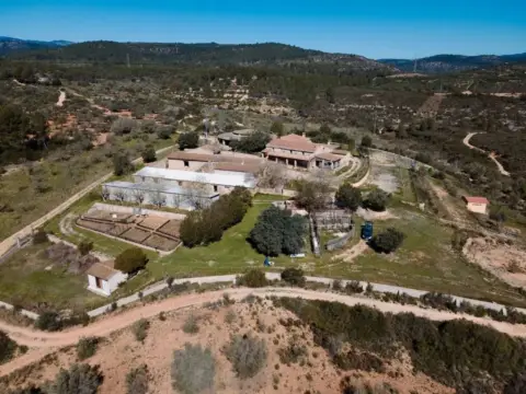 Casa rústica en Les Coves de Vinromà