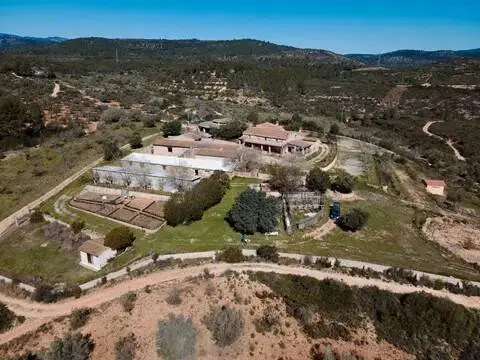 Casa rústica en Les Coves de Vinromà
