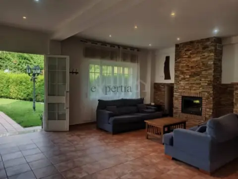 Casa en A Burata (Taragoña)