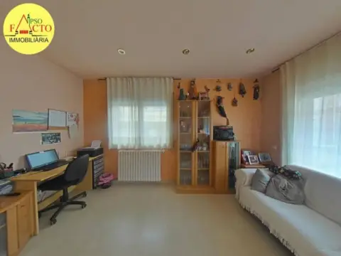 Casa adosada en Castellfollit de La Roca