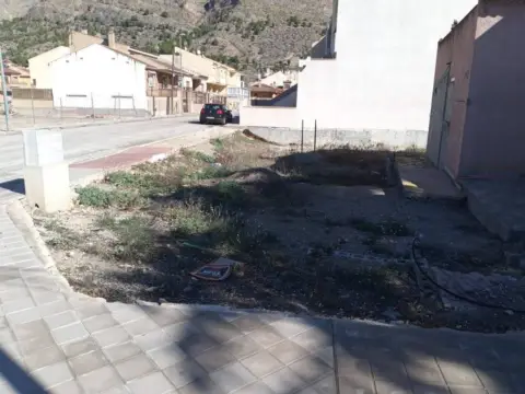 Terreno en calle Avenida de La Excma. Dip. Prov. de Alicante, nº 148