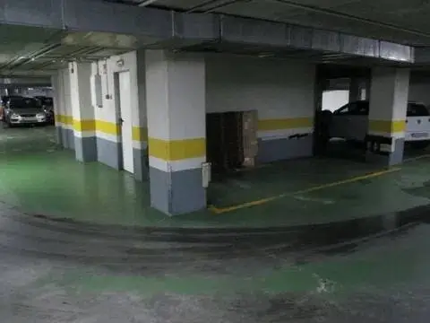 Garaje en calle de Uruguay
