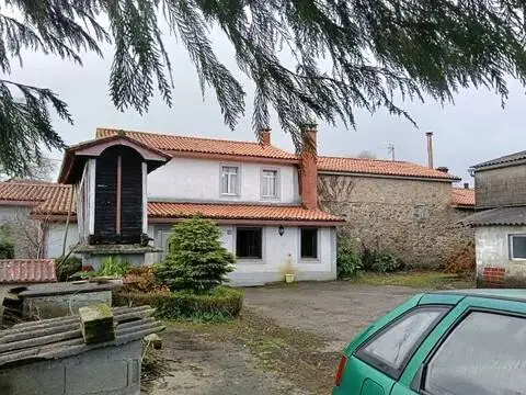 Casa adosada en A Brixeira (Curtis)