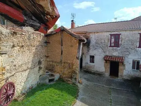 Casa rústica en Villarén de Valdivia