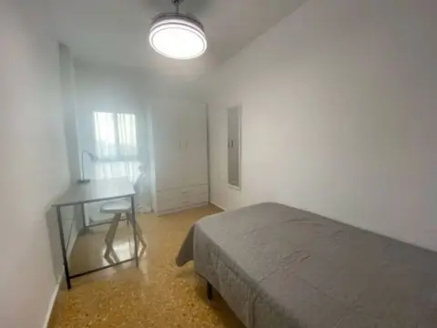 Habitación en calle de Paco Pierra