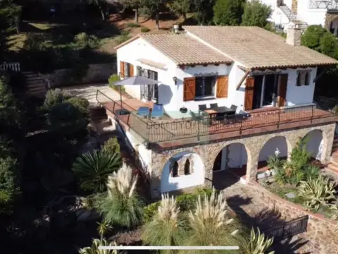 Casa en Carrer de les Oliveres