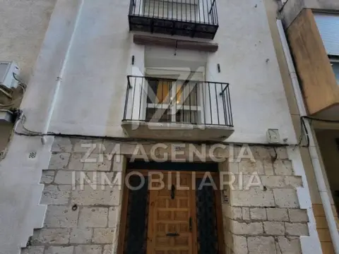 Casa rústica en calle Facundo Comes y Mayor