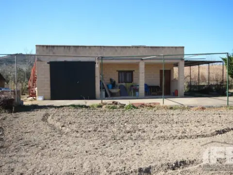 Casa rústica en Cervera del Río Alhama