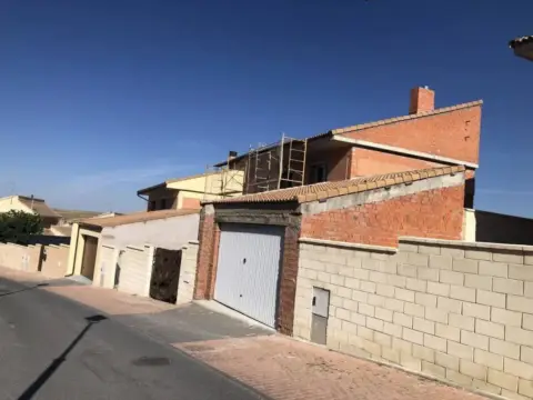 Chalet en Bernuy de Porreros