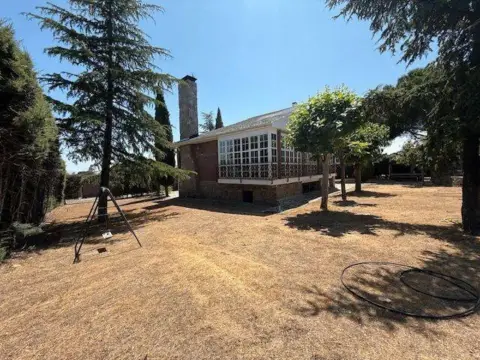 Chalet en calle Alto de Santa Ana