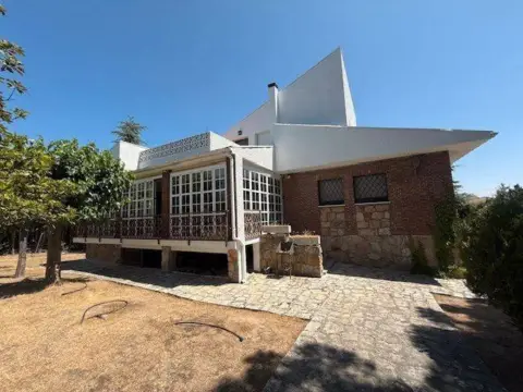 Chalet en calle Alto de Santa Ana