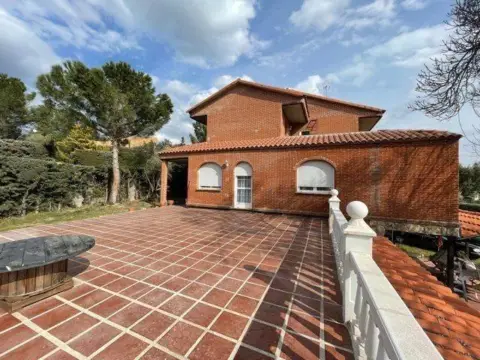 Chalet en Valdemorillo