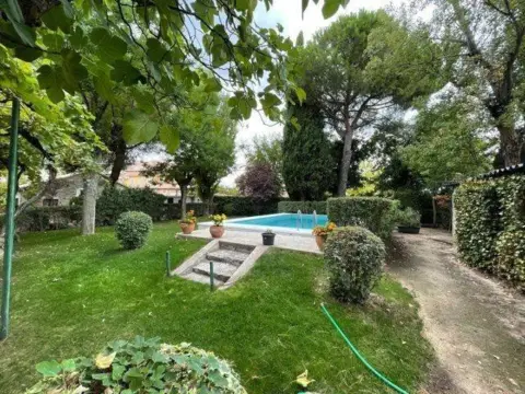 Chalet en calle de la Nava