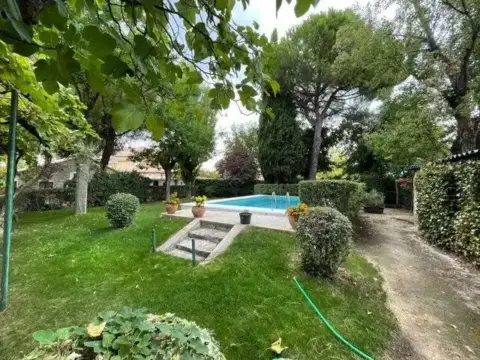 Chalet en calle de la Nava