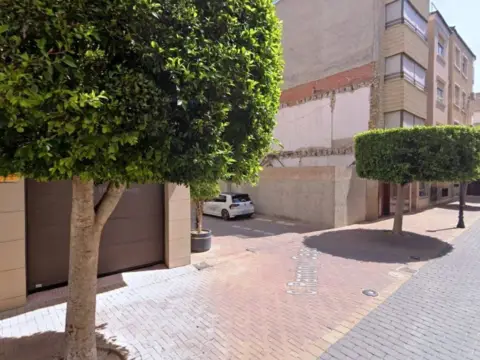 Terreno en Carrer de Ramón y Cajal, 13