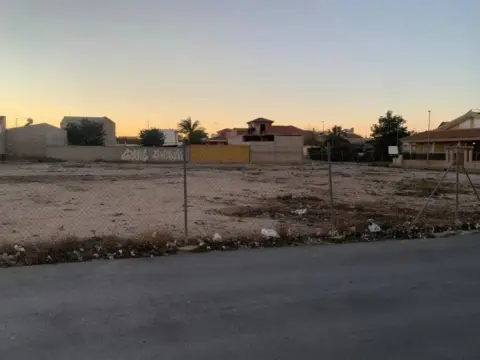 Terreno en calle de Aguilar