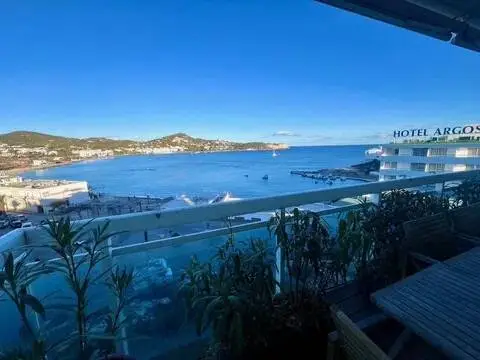Ático en Marina Botafoch-Platja de Talamanca