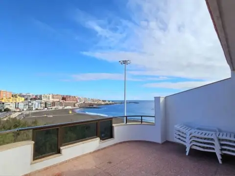 Edificio en calle Doce de Octubre