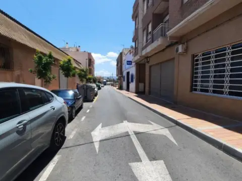 Local comercial en La Viña-San José