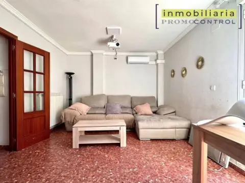 Casa adosada en calle de los Fueros de Aragón