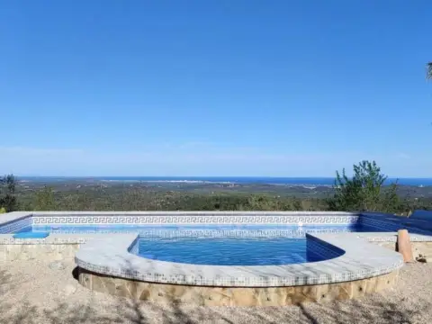 Chalet en Cervera del Maestre