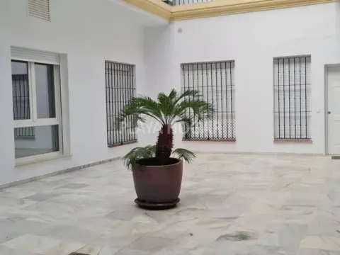 Piso en Centro-Calzada