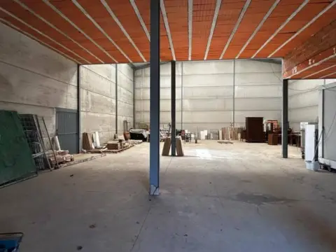 Nave industrial en Plasencia