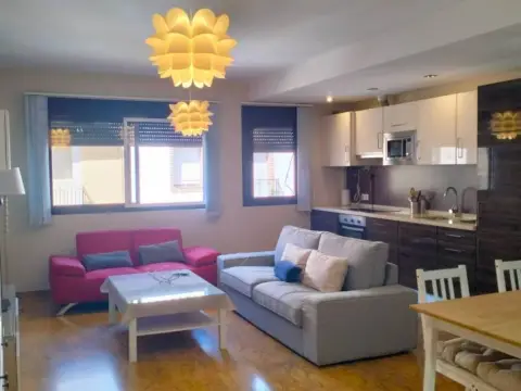 Piso en Santa Rosa-Valdeolleros