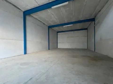Nave industrial en El Romeral-Santa Amalia