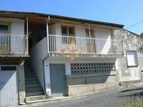 Casa adosada en A Lama (Carballiño, O)