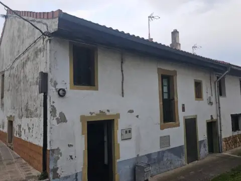 Casa en calle de Mirua