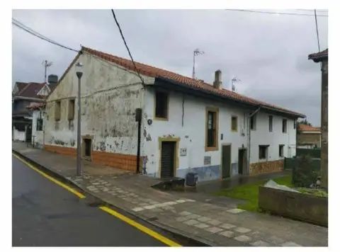 Casa en calle de Mirua