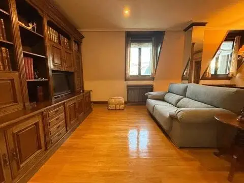 Piso en calle Foru Pasealekua, 5