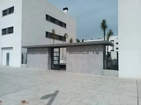 Local comercial en Huerta de la Reina-Arruzafilla-Parque Figueroa-Noreña