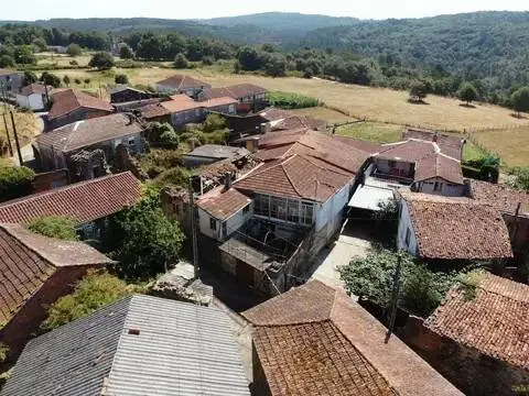 Casa rústica en Cartelle (Capital)