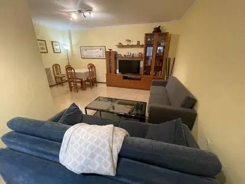 Piso en Joc de la Bola-Camps d'Esports