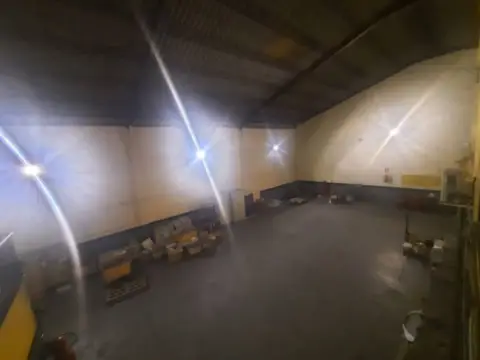 Nave industrial en La Hiniesta-Peña Trevinca-Siglo XXI