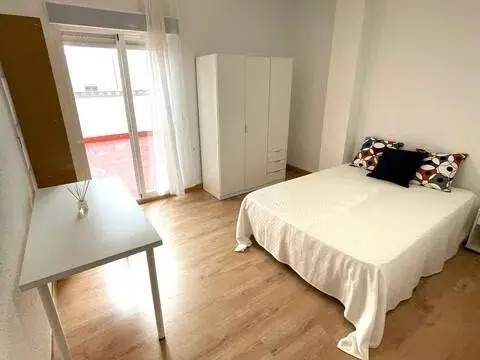 Habitación en calle del Arquitecto Emilio Pérez Piñero
