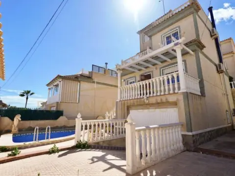 Chalet en San Miguel de Salinas