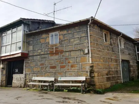 Casa rústica en Maceda