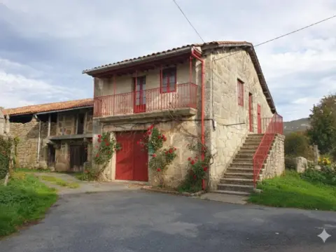 Casa rústica en Maceda