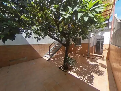 Casa pareada en calle de la Pedrera