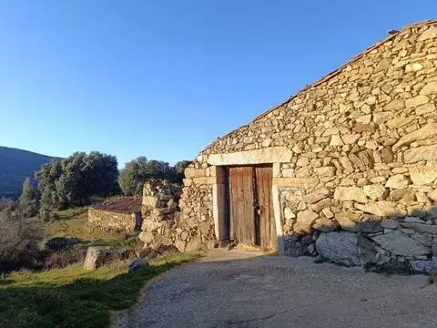 Casa rústica en Santiago del Collado